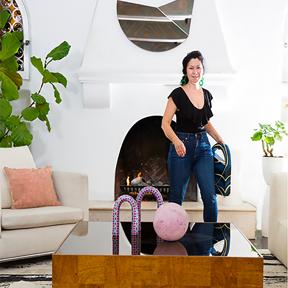 Kim Colwell is a working interior designer in Los Angeles. She offers apprenticeship opportunities that include private instruction using her specialized modalities. 